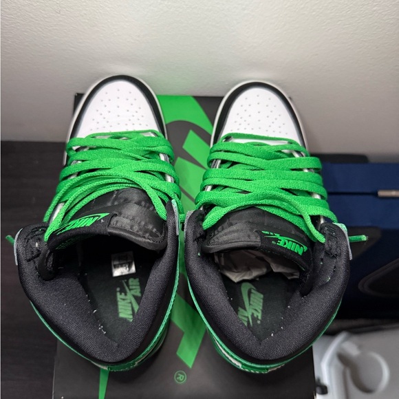 Jordan Kids Sneakers Black Green White - Picture 5 of 5